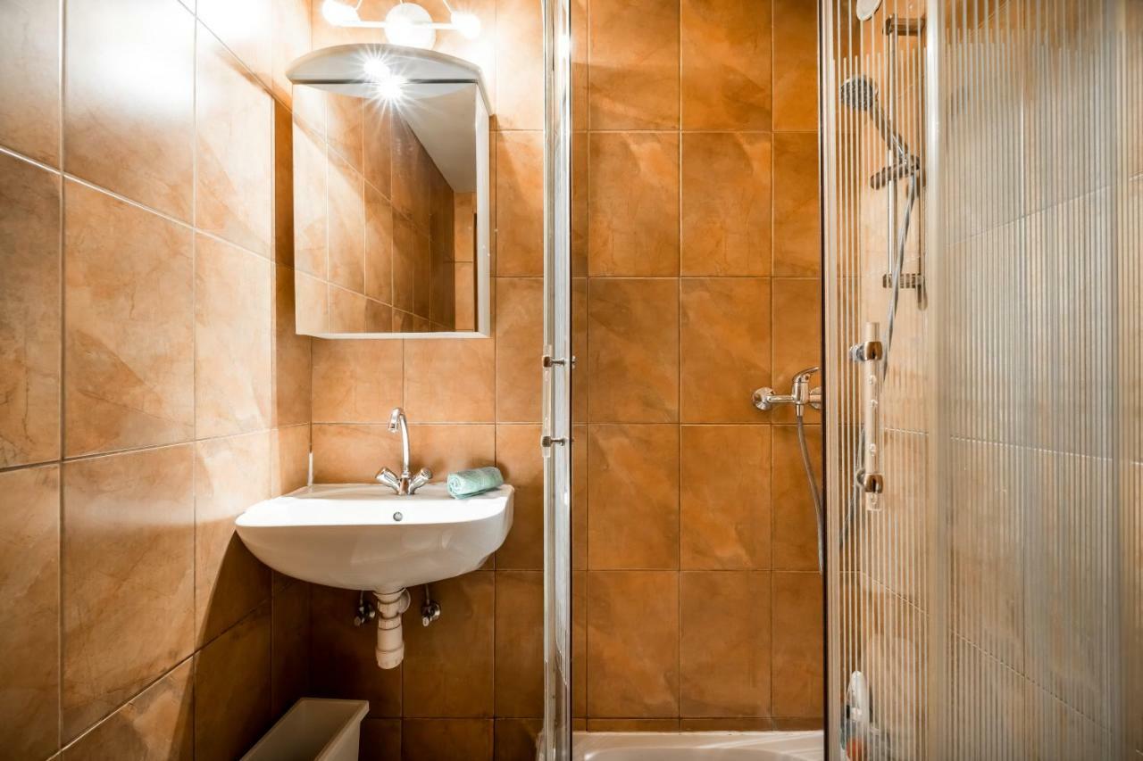 Bpr Bright Sapphire Apartment Budapeste Exterior foto